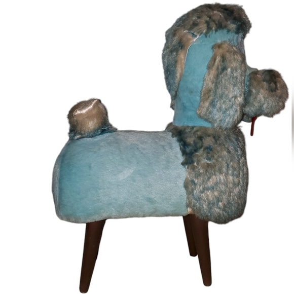 Amazing vintage plush blue poodle/childs chair with wooden legs. 22" high - Picture 7 of 14